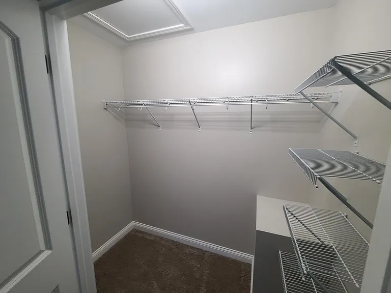 803 Belfast St — Photo 11