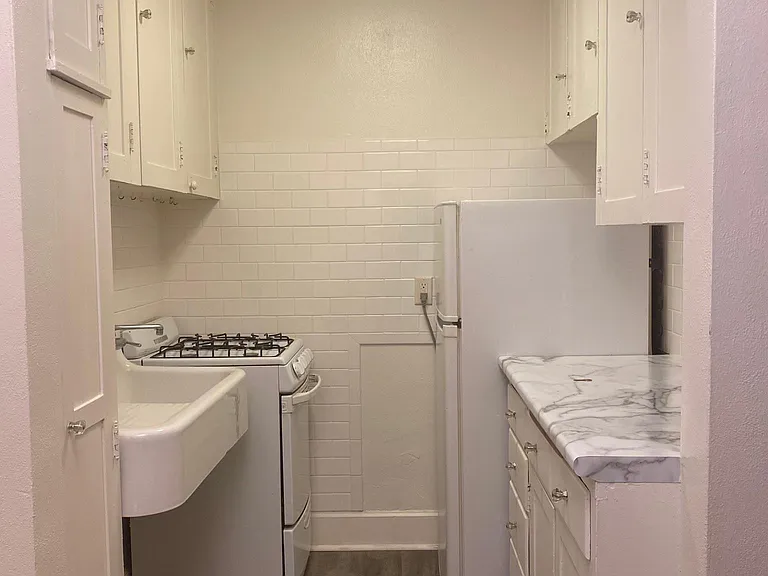 2709 Sommers Ave — Photo 11