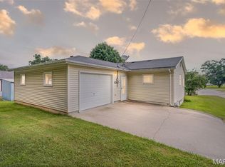404 N 4th St, Kampsville, IL 62053