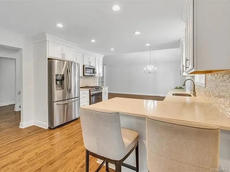 7 Redwood Ln — Photo 8