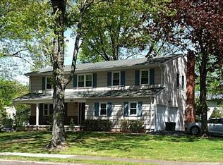 101 Eagle Ln, Tappan, NY 10983