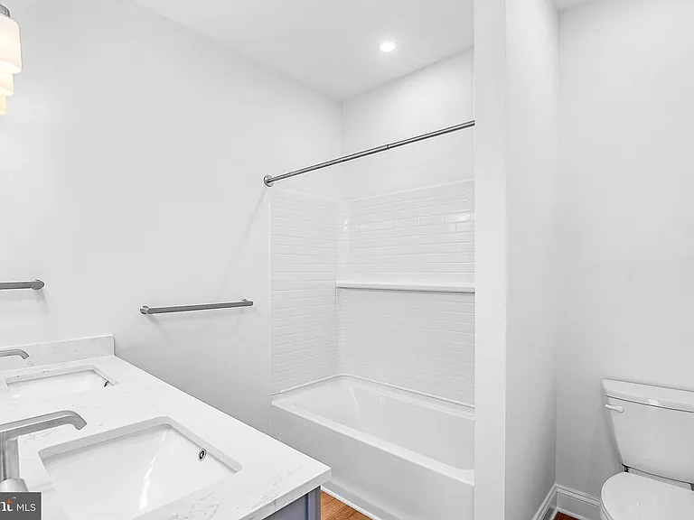 123 S Washington St #202 — Photo 21