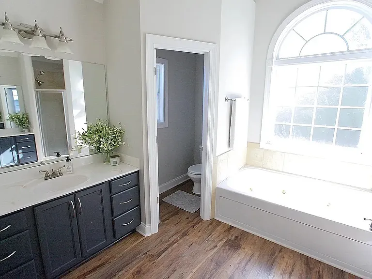 Primary bath