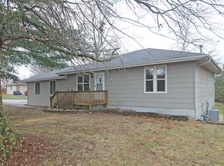 1606 E Sycamore St, Ozark, MO 65721