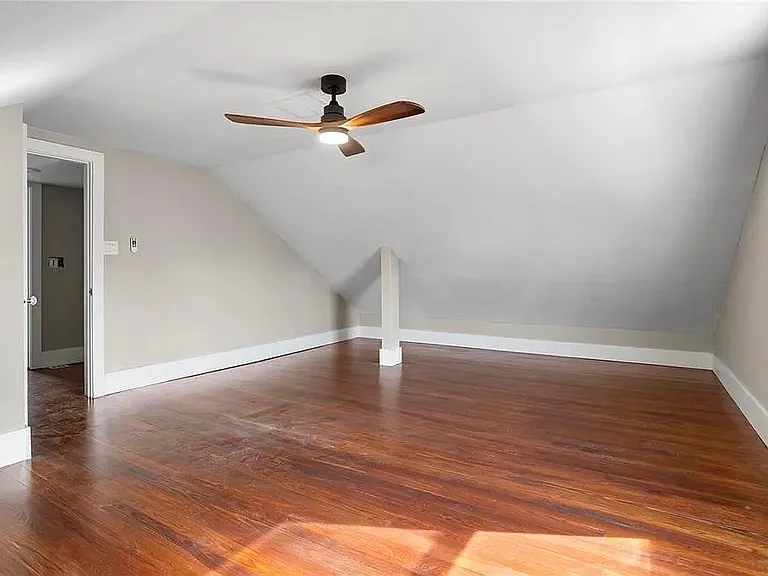 119 Leon Ave — Photo 24
