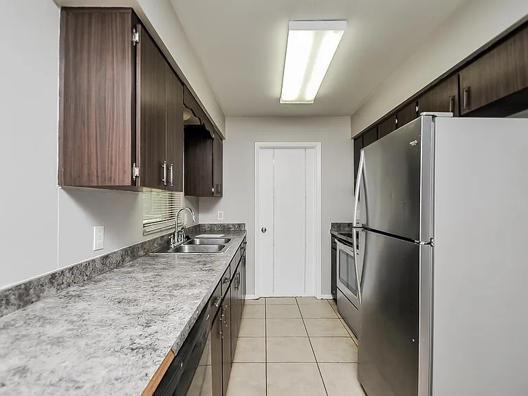 5927 Stokes Rd — Photo 10