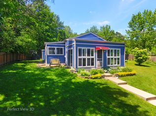 38424 N 9th St, Spring Grove, IL 60081