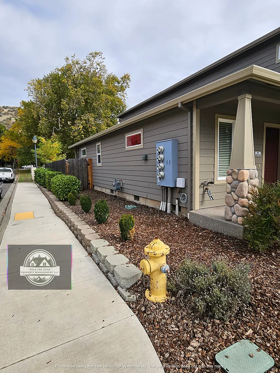 First Month's Rent paid by Owner upon Application Approval !! - 141 Rivers Edge Ct