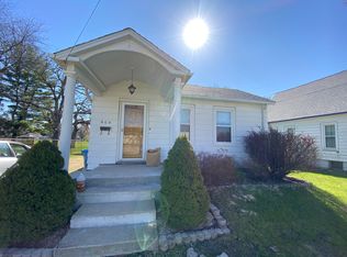 604 Assembly Pl, Dixon, IL 61021