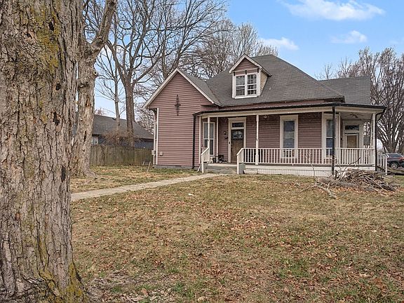 2nd image of 600 5th Ave E