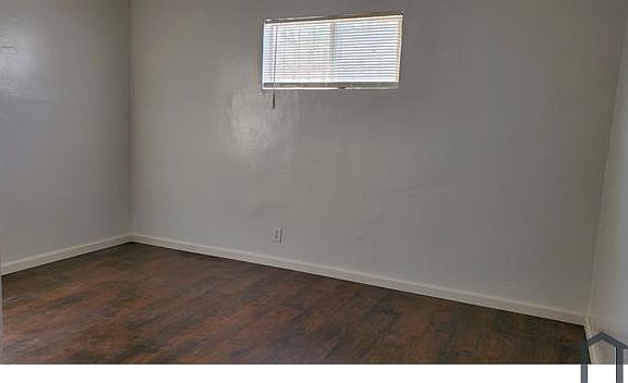 4th image of 622 W 87th St #622