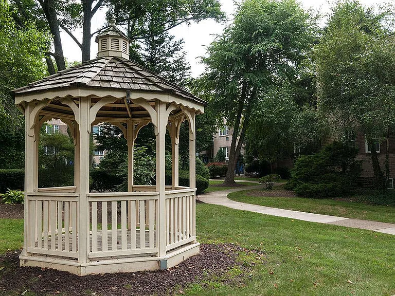Metropolitan Bala Cynwyd — Photo 6