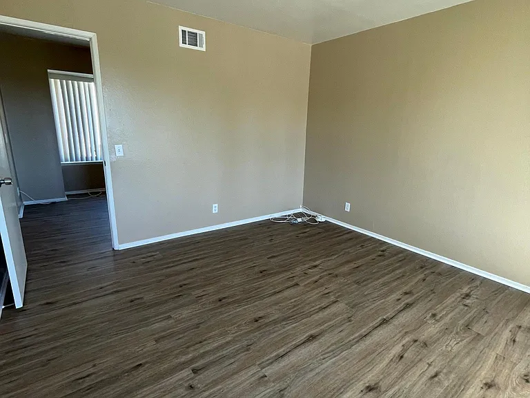7299 Unicorn Cir — Photo 4