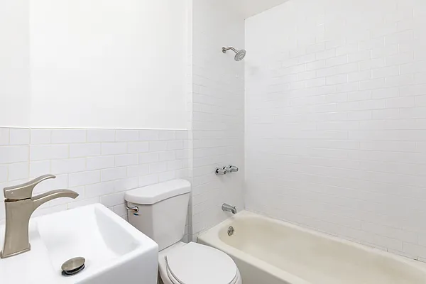 Rented by Compass | media 35