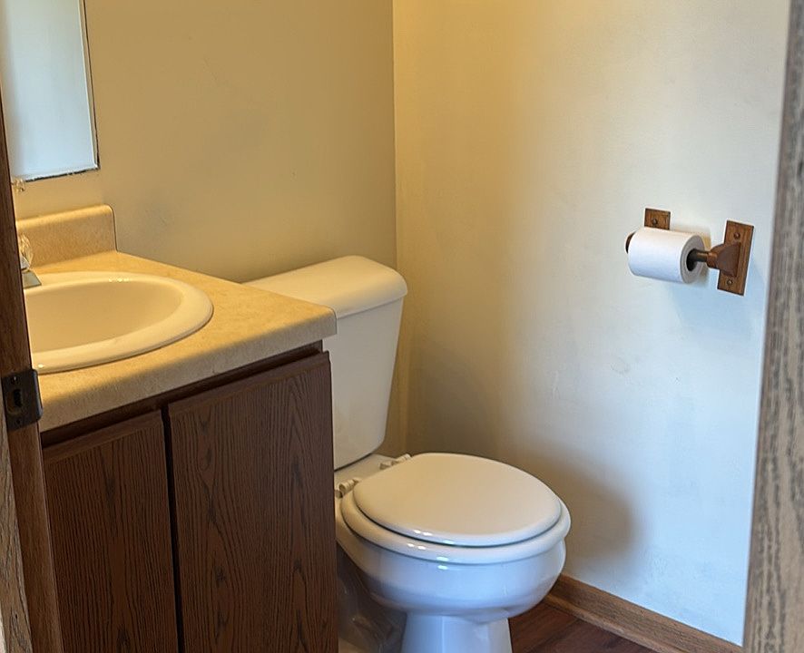 1st image of 236 Cardinal Dr
