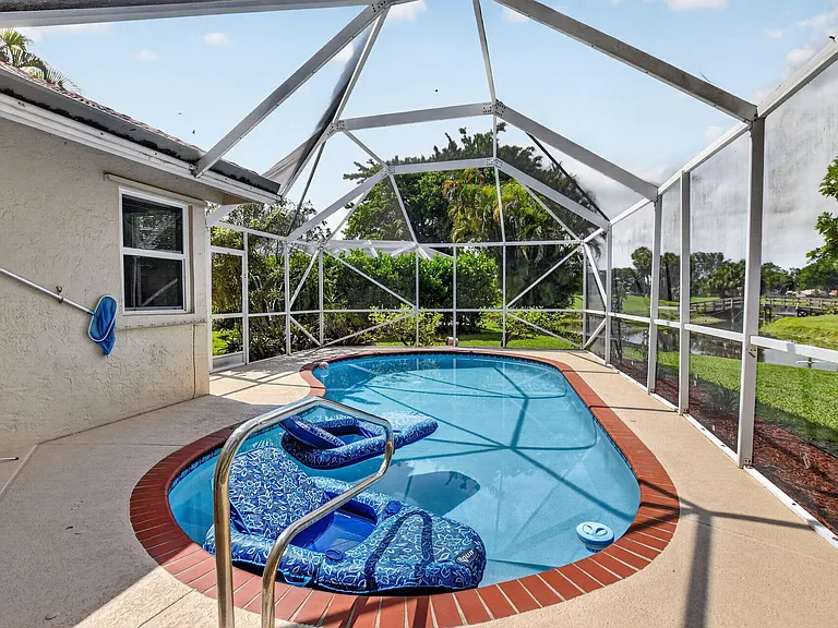 10065 Camelback Ln — Photo 44