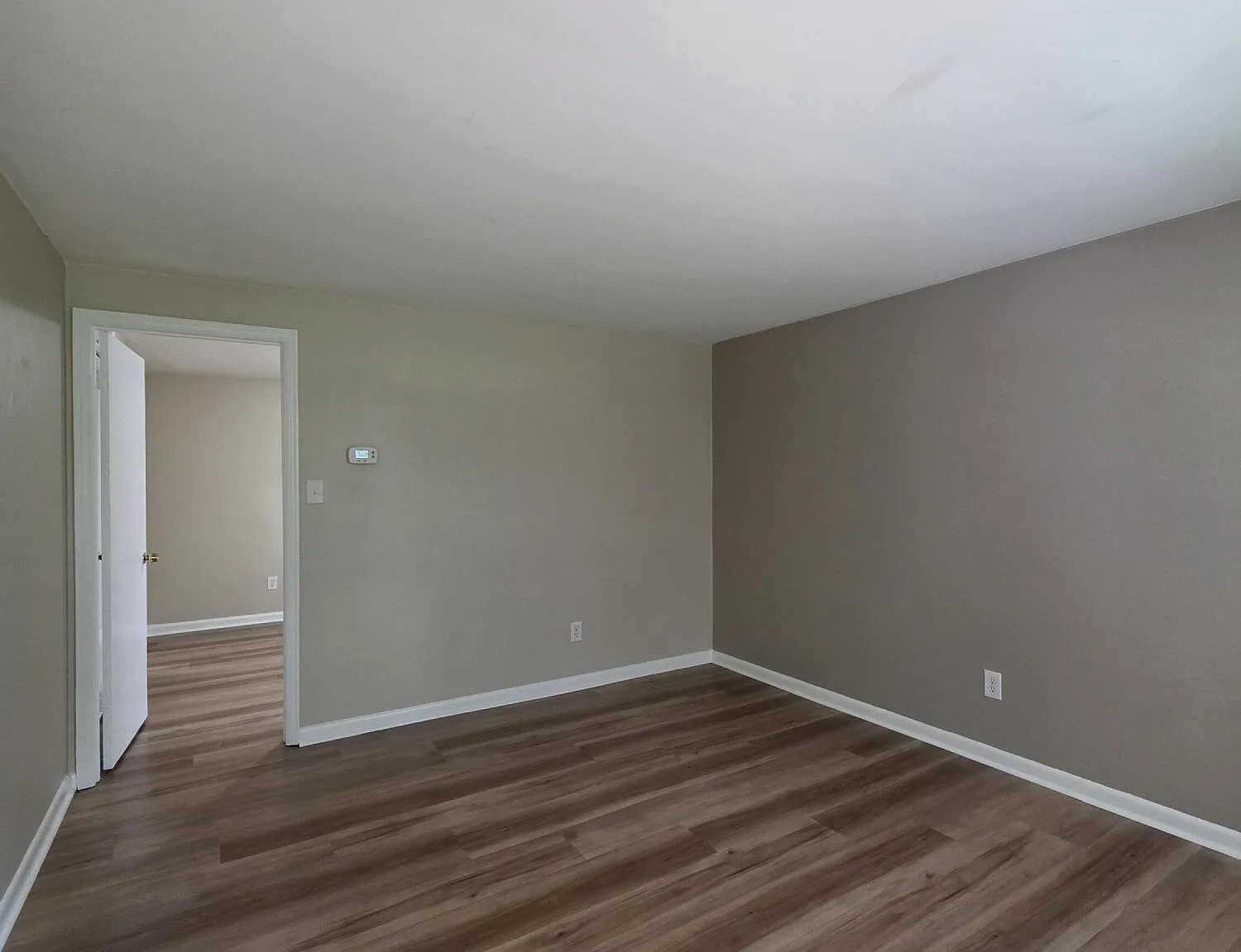 1 bed, 1.0 bath, 546 sqft, $1,050 — Photo 3