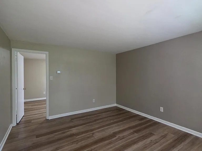 1571 Blanton Ave SE #4 — Photo 3