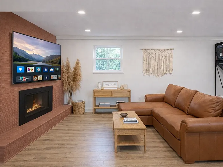 Park Hill Cir — Photo 3
