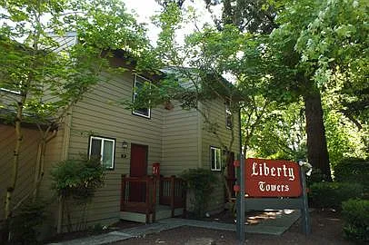 Liberty Towers Apts — Photo 2