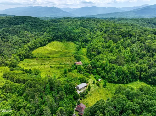 14255 Lower Powdermill Rd, Sevierville, TN 37876