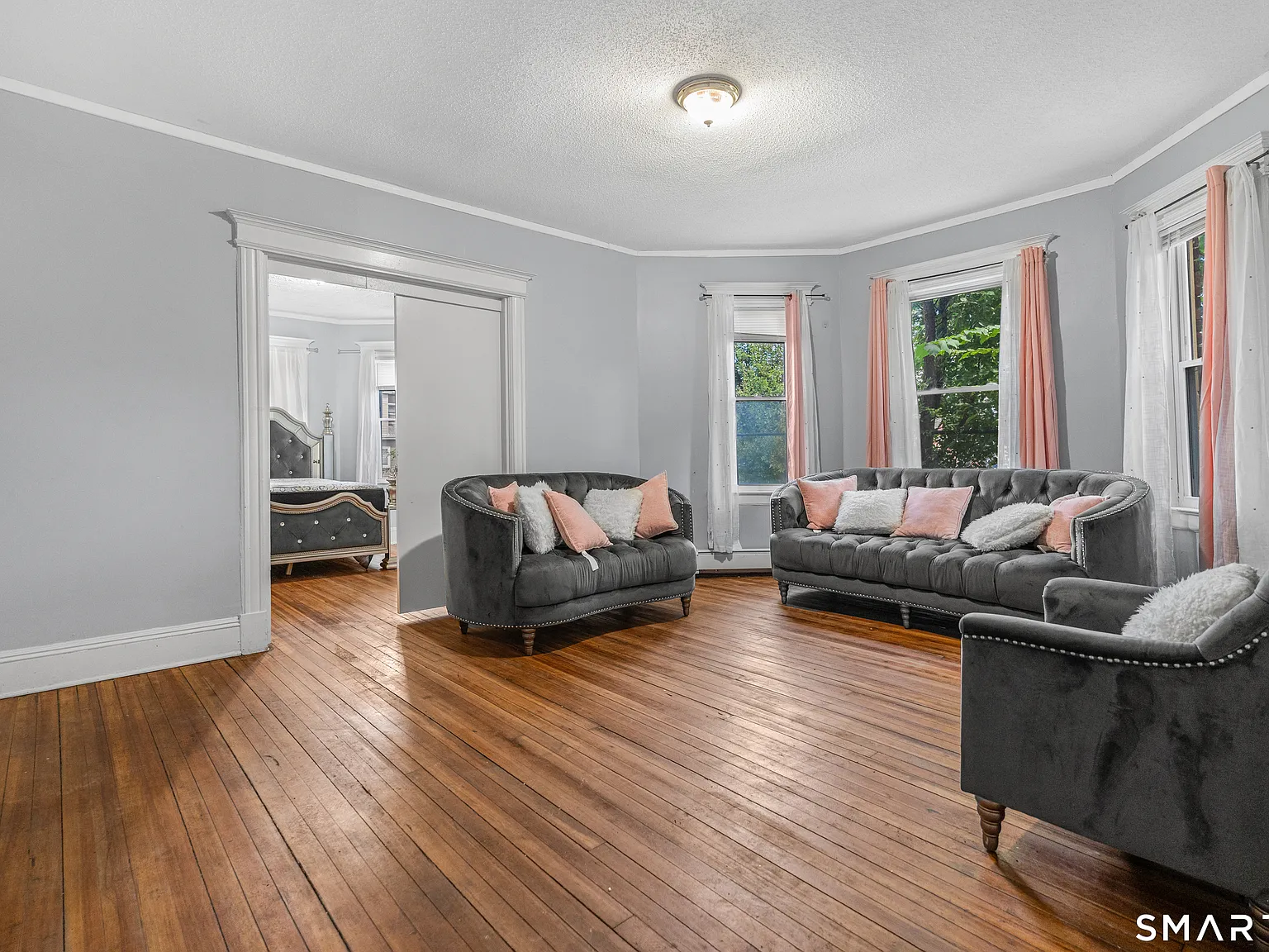 3 bed, 1.0 bath, 1177 sqft, $2,000 — Photo 4