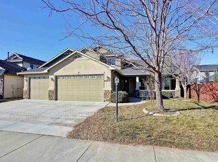 4911 N Green Knoll Ave, Meridian, ID 83646