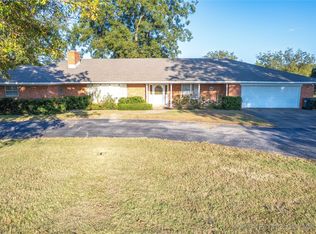 2011 W 1st St, Sulphur, OK 73086