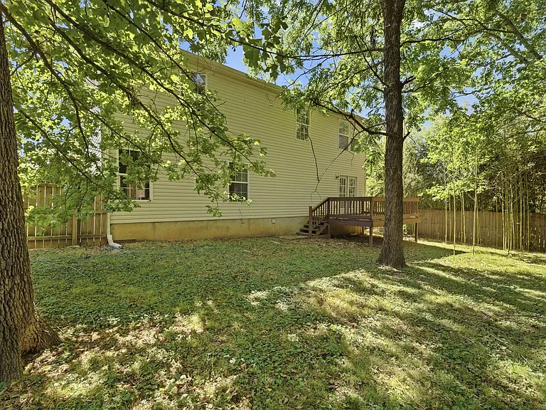 349 Clearlake Dr — Photo 32