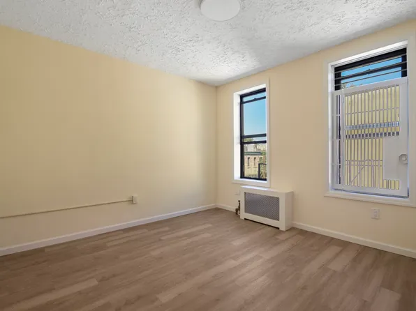 48-11 43rd Avenue image 1 of 8