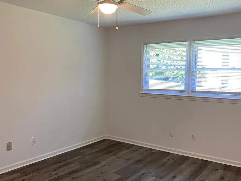 1001 Spring St — Photo 2