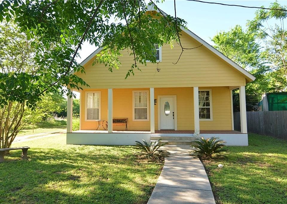 1st image of 1706 SE 2nd St