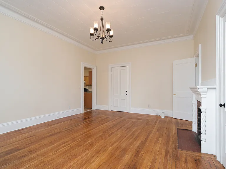 1851 Northampton St #1L — Photo 5