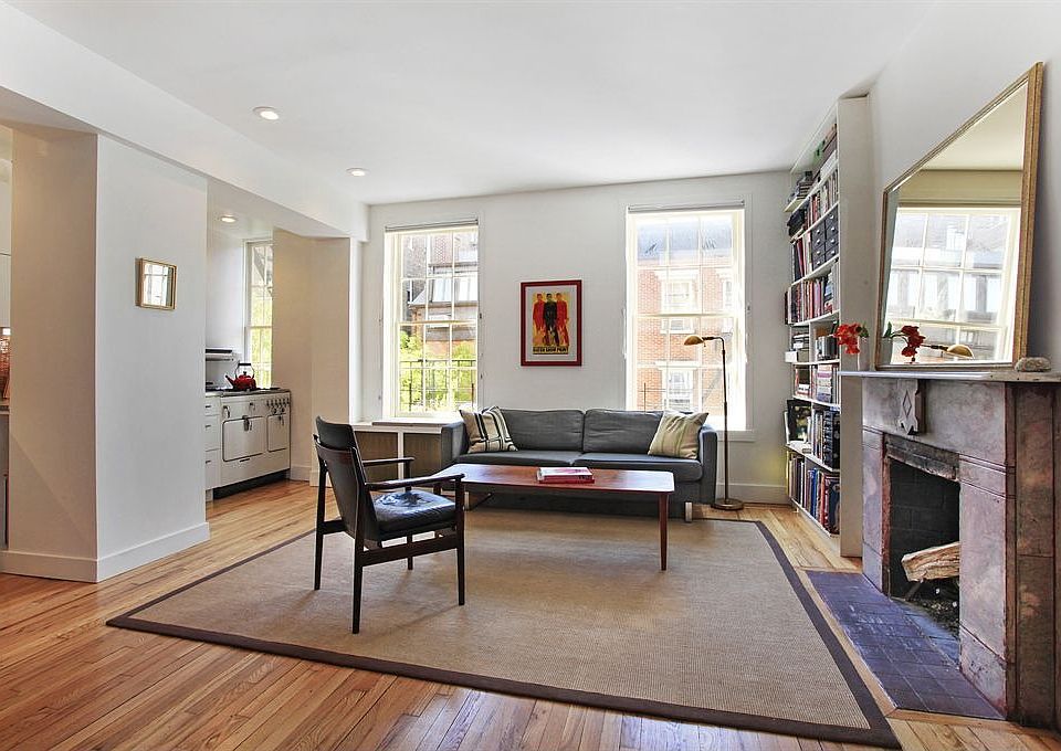 1st image of 20 Bethune St APT 3D