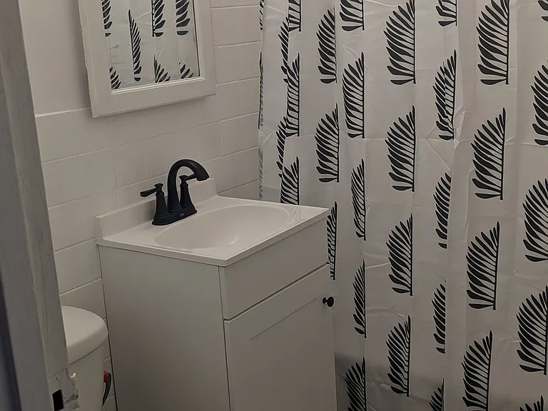 1121 Arlington Blvd #720 — Photo 4