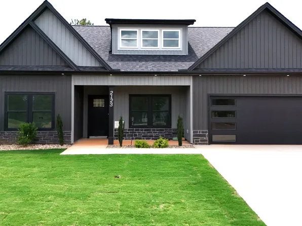 2123 N November Dr, Boiling Springs, SC 29316