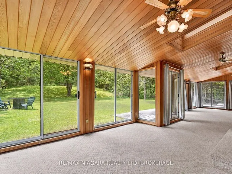 12 Sheppard Cres — Photo 15