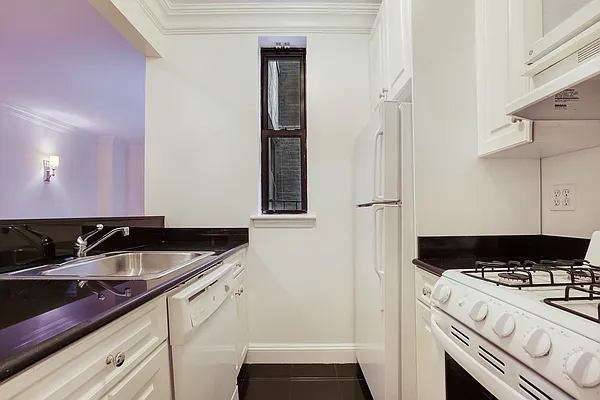 Rented by Bond New York | media 16