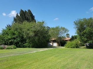 125 N San Roman Rd, Bayview, TX 78566