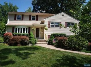 425 Van Emburgh Ave, Ridgewood, NJ 07450