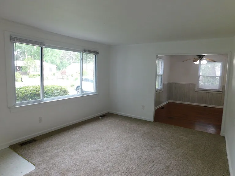 108 Beaufort Dr — Photo 4