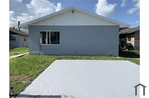 756 NW 5th St Photo 1
