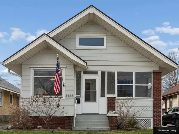 2433 Mary St, Omaha, NE 68112