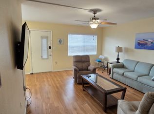 8525 111th St APT 203, Seminole, FL 33772