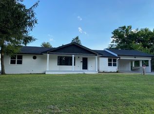 822 Emerson St, Manchester, TN 37355