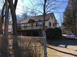 32 Lakelands Ave, Greenwood Lake, NY 10925
