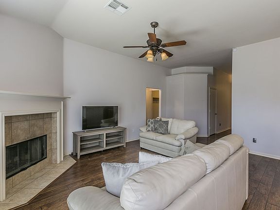 4th image of 1205 Westbury