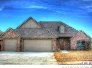 7418 E 83rd Pl, Owasso, OK 74055