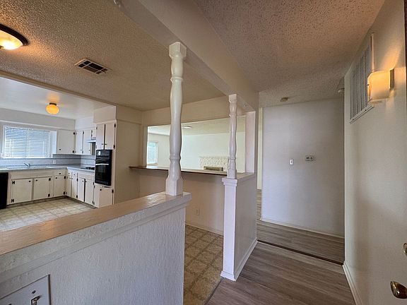 3rd image of 4876 E Floradora Ave