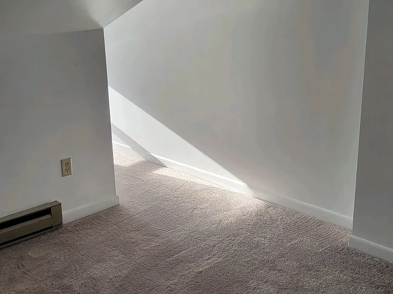 661 Vine St — Photo 13